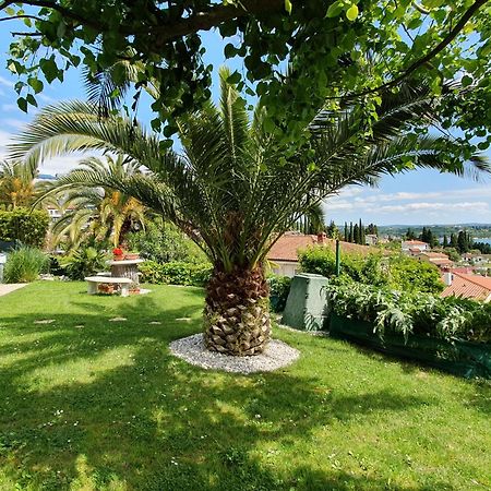 Apartment With Seaview And Garden For 6 Порторож Экстерьер фото