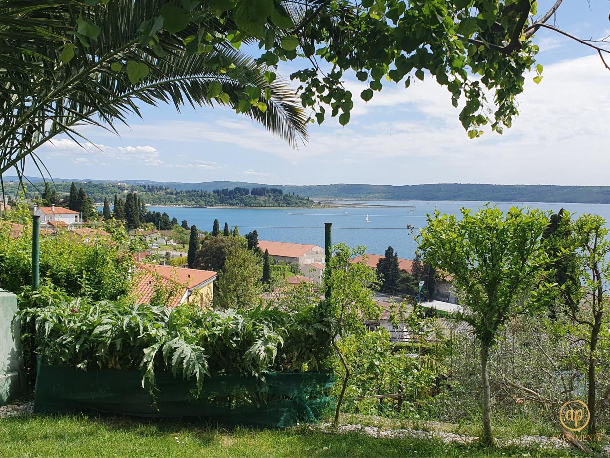 Apartment With Seaview And Garden For 6 Порторож Экстерьер фото